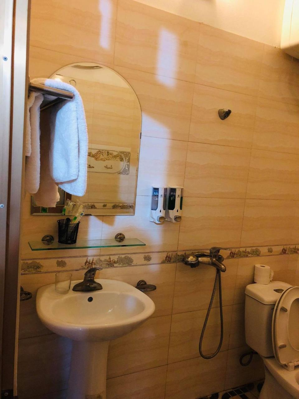 Hung Thinh Hotel Ban Gum Εξωτερικό φωτογραφία
